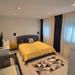 Nord Hus Service As, Deluxe, Sauna, Jakuzzi Apartment