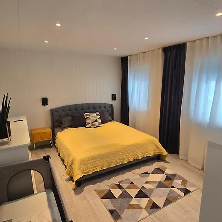 Nord Hus Service As, Deluxe, Sauna, Jakuzzi 아파트