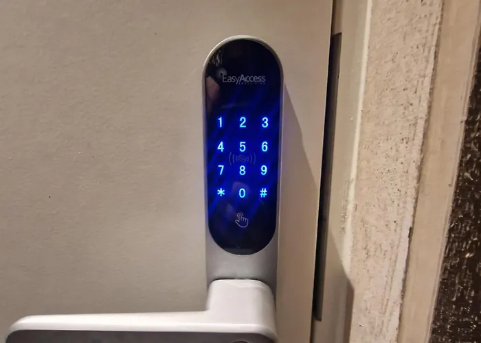 Nord Hus Service As, Deluxe, Sauna, Jakuzzi * Havøysund